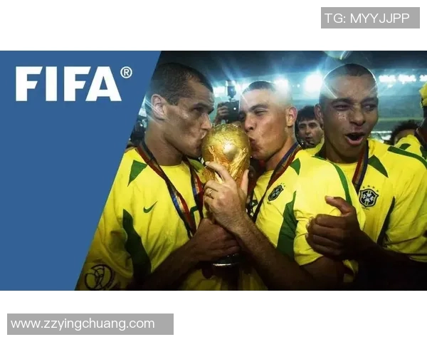 足球魅力与球星荣耀相结合 精美挂饰足球点亮你的球迷之心